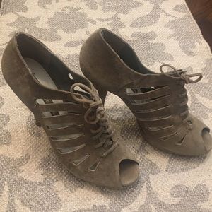 Zara Women’s Collection Gray Suede Heels 39